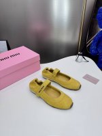 橙子出厂价p miumiu 缪缪 春夏新款 一字带玛丽珍鞋 松紧芭蕾舞鞋 平底单鞋 秀场工艺来自Miu Miu系列的细节特写 新季的潮流要素 与此刻挚爱的概念