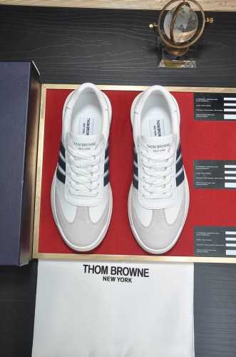 THOM BROWNE 汤姆.布朗 TB官网同款原单爆款运动鞋 头层牛皮加透气布料1：1原板 羊皮内里鞋身配件一比一开模 专柜品质 亲们你还为穿着搭配鞋发愁那这