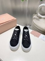 出厂价pp单鞋 拖鞋 缪缪2025春夏走秀饼干鞋 厚底运动鞋 简约的运动板鞋设计 极具辨识度的鞋舌 打造佛系甜美的休闲风~~上脚气场十足随意搭配 长裙 短裙 短