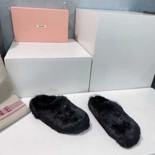 顶级品质miu miu24ss秋冬新款金币包头羊羔毛拖穆勒半拖鞋！保暖舒适百搭！ 鞋面采用牛反绒 兔毛 内里垫脚羊毛 原版开模橡胶大底 码数:35-40 40定