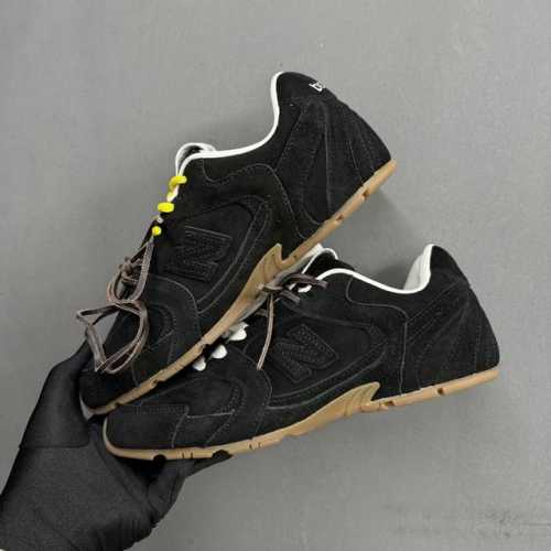 档口现货 miumiu X New Balance Nb530 休闲运动鞋阿甘鞋 德训鞋 原版开发Miu Miu X New Balance 经典Nb530运动