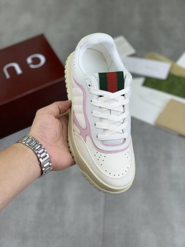 工厂价 实价 Gucci 古驰情侣款秋冬低邦走秀款休闲运动鞋，顶级版本！油边工艺一比一复刻。早春新款，打造属于完美的风格，又酷又飒 C位时髦穿搭 带复古加未来感