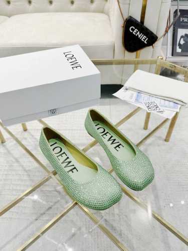 LOEWE 罗意威 上新出厂价 进口真皮底 Loewe 2024 aw 早春最新T台彩钻系列 走秀款鞋面：进口真丝布内里：进口水染羊皮大底：原版开模注塑真皮大底