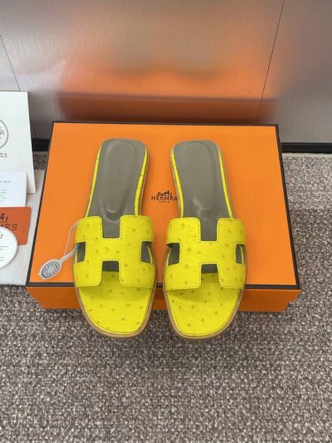 工厂p价p 爱马仕 Hermes 春夏经典款 Oran 拼色工字拖女鞋 H家平底圆头露趾果冻色凉拖鞋 材质 进口鸵鸟皮+水染牛皮内里+意大利真皮大底 size: