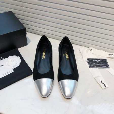 Chane+L 经典slingback 小香单鞋 就像coco香奈儿女士说的：流行稍纵即逝，但风格永存！四这双单鞋就是香家经典中的经典！双色搭配，简约精致，九专 - 点击图像关闭