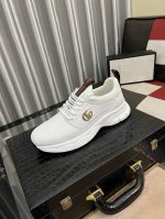 出厂价Pp： 男装男鞋 运动原单 Gucci-古奇 奢牌运动休闲鞋，进口原版材质，羊皮内里 高档舒适，原版大底轻盈耐磨！纯手工制作，细节决定品质！38-443色