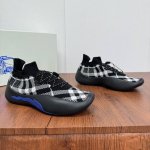 莞产高版本 战马系列巴宝莉Burberry新款男士针织休闲运动鞋 Burberry的经典纱线激发了这款运动鞋的精致与运动品味。杂色针织品鞋面极致轻盈且富有弹性，