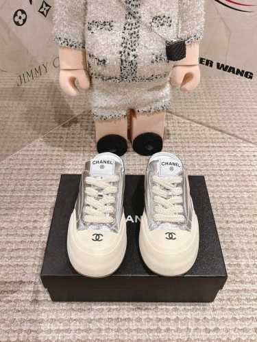 Chanel 25K 专柜新款单鞋 天花板顶级品质 这款靴子真的是小个子福星，厚底5Cma 更精致一点 菱格，显腿瘦，关键是上脚很舒服 鞋面：进口牛皮 内里：皮