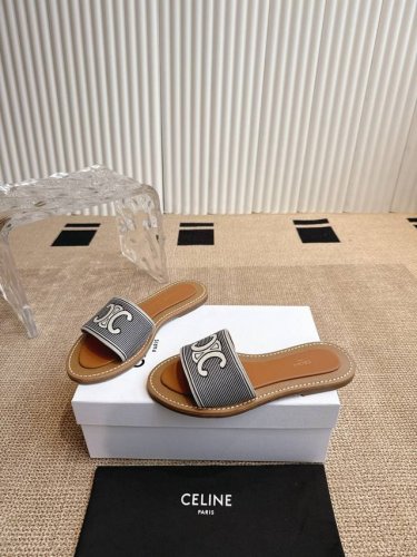 Celine 赛琳 25Ss春夏新品半拖鞋鞋面采用原版定制布料 大底下层原版生胶上层真皮底组合 质感非凡上脚超级好看 码数35-41 41定做不退换