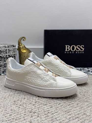 出厂价P 实价 男士精品 Boss 休闲男鞋，以经典的一脚蹬设计成为永不落幕的时尚宠儿，经典的休闲造型。采用牛皮压纹，内里羊里品牌专用大底，橡胶耐磨超轻大底，轻