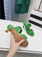 AQUAZZURA 菠萝｜ 222 Aquazzuea高跟搭配，时尚新潮，进口羊皮属于女人的独特品味，优雅的代表，无论搭配裙子,OL职场套装，晚装都吼得住，让你