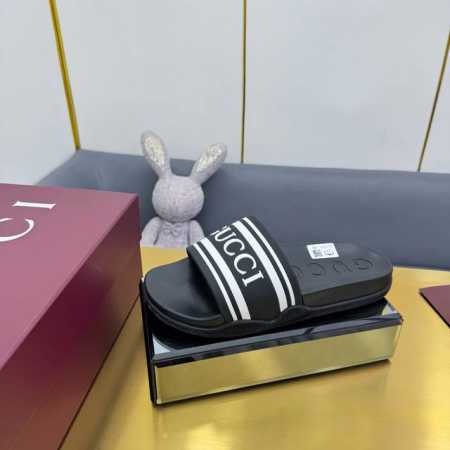 出厂价Pp 2025Gucci Game系列爆款 男女情侣同款 凉鞋 夏季品牌标志字母Logo新款厚底拖鞋果冻沙滩鞋 原版一比一开模品牌标志字母橡胶，独特的现代 - 点击图像关闭