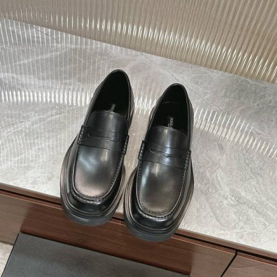 d&G杜嘉班纳 亮面皮革商务休闲男鞋乐福鞋， 干练摩登之作，经典乐福鞋款式，采用进口牛皮鞋面，手工抛光打磨工艺，精致车工缝线，搭配徽标原版大底，半固特异冷粘工艺