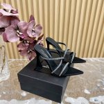 独家新款上架 YSL 圣罗兰 SS2024夏季鱼嘴 高跟新品 走秀款高跟凉鞋 2024全新春夏系列后带方扣高跟凉鞋 ！ 尖头高跟拖鞋淡淡的夏日里怎么少得了一双仙
