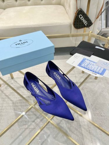 PRADR 普拉达 上新出厂价 进口真皮底 仿真皮底 Prad* Raf simons x 2024 aw 早春最新T台走秀粗跟系列款 鞋面：进口真丝 内里：进