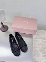 miu'miu 手工编织 玛丽珍平底单鞋 黑色编织 对版 平底设计 系列 Miu'miu 经典舒适 制作 原版一致 意大利真皮大底 高版本 面料 编织材质 原版