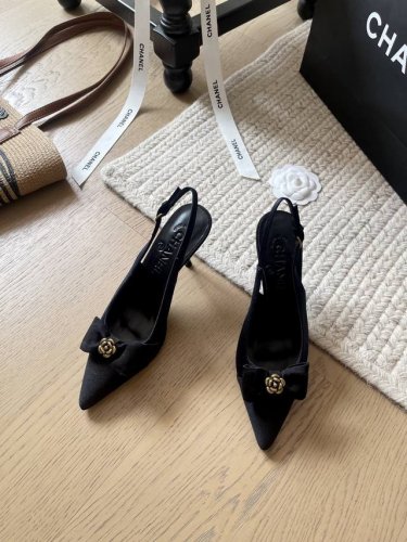 chanel 25K早春新款高跟单鞋系列！ 顶级版本！高低跟齐全 跟高平底 6 8.5Cm 鞋面羊皮 真丝 内里羊皮 真皮大底 码数：35-40 定制不退不换