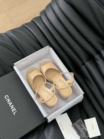 Chanel 24C经典鱼嘴防水台高跟鞋 水台高度4Cm 后跟高度12Cm 鞋面麂皮 牛皮 内里羊皮 原版大底 Size:35-39 其他码数定做 - 点击图像关闭