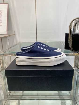 顶级品质 小香25Fw隐藏中古款帆布鞋 半拖款 Vintage感满满 中古复刻款 帆布鞋适配春夏 黑白拼接就很Chanel 配合袜子就很复古学院的感觉 码数 3 - 点击图像关闭