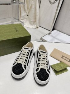 橙子出厂价p gucci 古驰 经典刺绣Gg低帮老花厚底帆布鞋 休闲鞋板鞋 情侣款 重工刺绣追求极致 增高上脚舒适 底轻 面料 特定双G刺绣印花条纹提花织法帆布