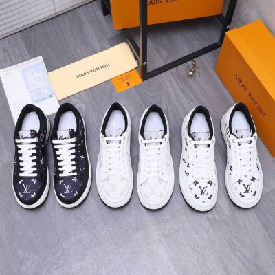 商品商标：Lv [路易威登] 休闲鞋 正码.码数: 38-44 45定做不退换 商品材料：精选 牛皮搭配透气印花鞋面 网内里 牛皮鞋垫 橡胶大底