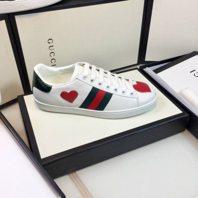 橙子出厂价p gucci 古驰 经典爆款 小蜜蜂小白鞋 百搭休闲鞋板鞋 情侣款 码数 34-45