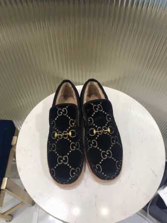 GUCCI 官网新款 女士 秋冬羊毛乐福鞋 毛呢面配五金澳洲羊皮毛一体泰迪卷羊毛内里 舒适保暖吸汗 ， 颜色：6色出 码数：35～41# 42码可定做 - 点击图像关闭