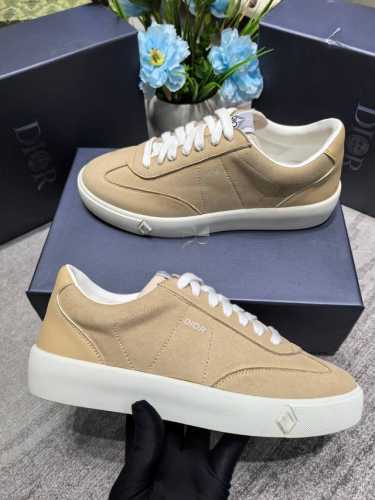 出厂： Dior 迪奥 2025新款 休闲鞋 运动鞋 低帮板鞋 情侣款 码数：35-45