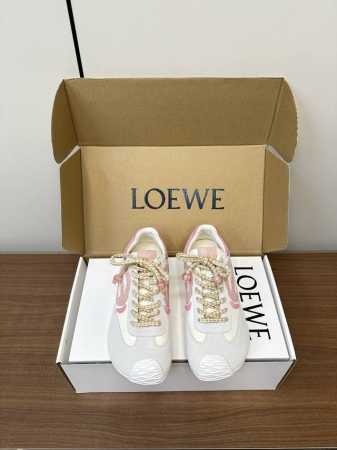 顶级版本 配飞机盒 Loewe 25Ss早春阿甘鞋 德训鞋 运动鞋 扣件+10 罗意威拼色运动鞋！极简风格真的做到极致、实在太百搭！随便穿搭就可以很高级、鞋子很 - 点击图像关闭