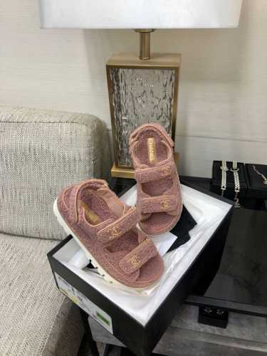 出厂价 顶级 品质2024K毛毛魔术贴凉拖鞋 SIZE：35-41 41定做不退换 原版包装配套