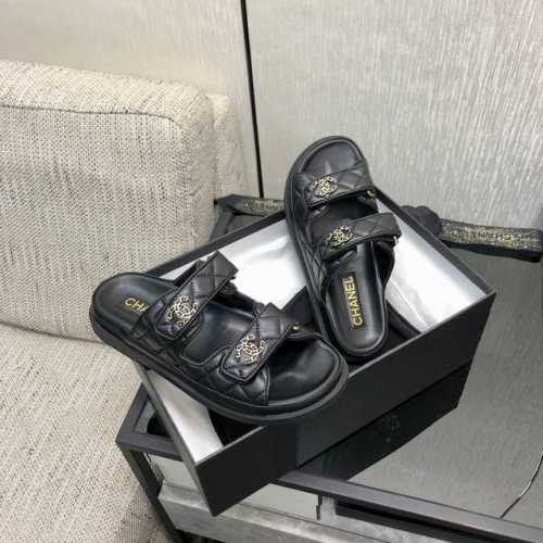 顶级 品质2025香乃儿魔术贴凉鞋1 混种羊皮面2 内里 垫脚小羊皮3 原版一比一开模水台4 橡胶大底 意大利进口真皮大底5 SIZE：35-41 40 41定