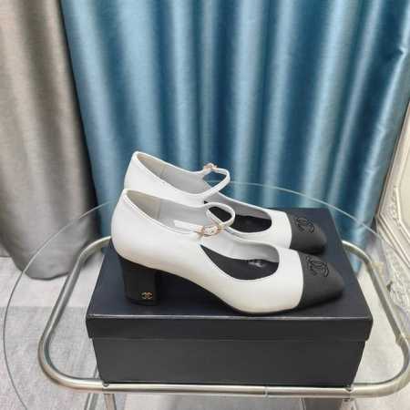厂价 Chane*｜小香25S早春新品 拼色方头丽珍鞋 本年度最美玛丽珍鞋 无法抗拒的高级与优雅 无论是搭配牛仔裤百褶裙 还是穿去较正式场合都可以的。 秋冬配袜 - 点击图像关闭