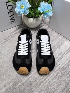 橙子出厂价p 扣子配件+15 loewe 罗意威 芭蕾运动鞋 阿甘鞋德训鞋 情侣款 二代Ballet Runner升级2.0给足界一些震撼 不对称鞋头造型 作为