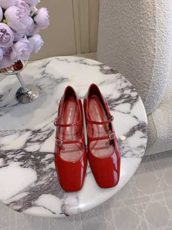 出厂价 Stuart Weitzma*新款钻扣玛丽珍鞋 优雅精致 脚感舒适 甜美淑女风 上脚精致又减龄 鞋面牛漆皮 ZP开模钻扣 内里垫脚顶级混种羊皮 意大利真 - 点击图像关闭