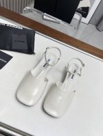 高品质出厂 Jilsander 早春独家版本发售小猫跟玛丽珍包头凉鞋 原版牛油皮材质 牛皮内里。小猫跟设计的谁能不爱？延续了吉尔桑达一贯的简约时尚风 大底：真皮