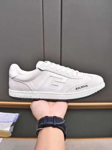 巴尔曼BALMAIN 新款男士休闲鞋，时尚潮流，内里羊皮上脚非常舒适，极致柔软细腻，搭配巴尔曼专属logo，橡胶耐磨大底！ Size：38-44 45定做
