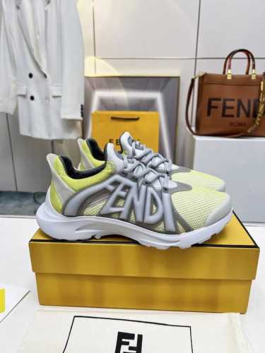 出厂 2024 fendi 最新款休闲运动男鞋，白色高科技网面材质，轻盈柔韧橡胶跑步鞋。 四个颜色任你挑，喜欢的欢迎下单过来 码数40-46