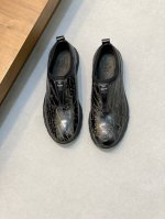 新款 Berluti布鲁提手工擦色男鞋 重工打造 纯手工制作 这款具有独特现代感的鞋履打破常规，用皮质鞋面搭配极为柔韧且超轻的鞋底，柔软水染牛皮内里，橡胶组合大