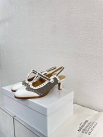 中跟德比Mm6 Maison Margiela 小牛拼接麻布风 分趾中跟鞋 超高性价比 时尚个性分趾单鞋 炒鸡减龄 大热时尚风格 白色拼接牛皮 Mm6 Mais