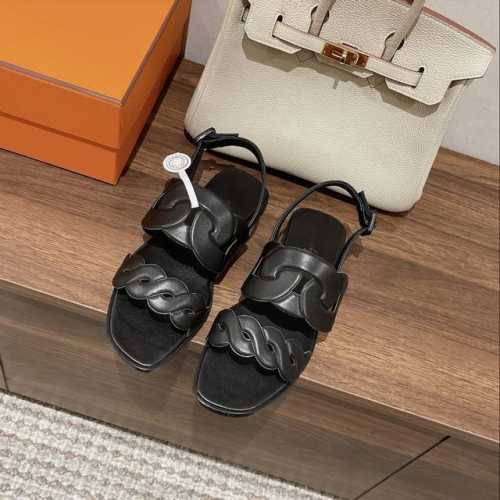 Hermes 爱马仕Graoe凉鞋系列！ 时尚又百搭 超级舒服 每个细节都做到极致 原版1:1独家私模猪鼻子鞋面 原版私模鞋跟 原版意大利真皮沿条大底 Size