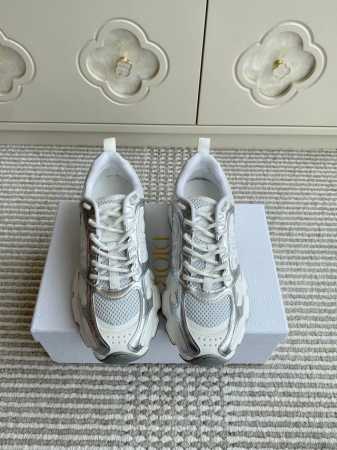 dio R迪奥25新色Dior Chrono Cd厚底复古运动鞋老爹鞋 顶级品质 这款 Dior Chrono 运动鞋来自 Miss Dior 限定系列 以 D - 点击图像关闭