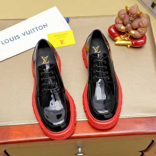 Louis Vuitton 路易威登 新款官网爆款！原版一比一复刻，那种沉稳内涵儒雅的品味无法言喻的开启时尚鞋履的旅程从容应对各种场合！大牌的气势不言而明！上脚