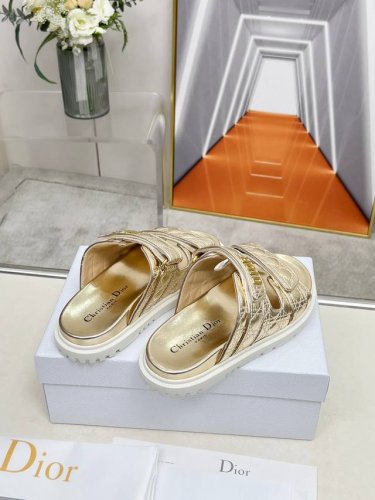 工厂P价 女装女鞋 运动原单 Dior迪奥新品经典款。代购级别品质国外专柜爆款厚底拖鞋 鞋面内里：原版定制材料，鞋底原版开模1.1 轻便 码数35-40 41