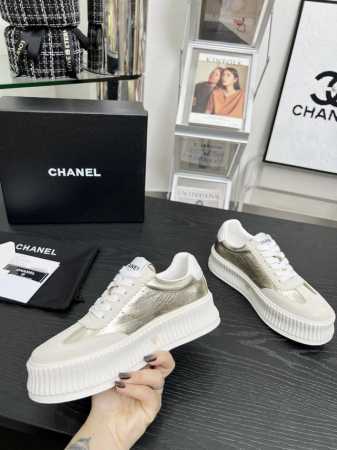 出厂 Chanl* 与马吉拉2025C网红明星联名款 专柜最新走秀主打系列上新款， 真的美爆了，实物相当赞 原版排列搭配。 内里垫脚：进口羊皮里 大底：私模稀模 - 点击图像关闭