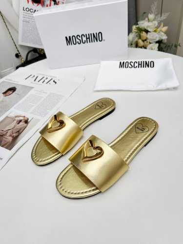 Love Moschino莫斯奇经典款，牛皮面，羊皮内里，35－43，出厂价P P200