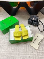出厂 Bv parco 女士穆勒拖鞋 系列 15 毫米级 编织单鞋 真皮手工编织 简约一块皮15毫米抽条 手工编织而成 高档舒适 面料选用优质小牛皮 垫脚羊皮内