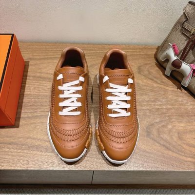 herme S Ss25 New Arrival～ 专柜大热情侣款，H家配货首选鞋履！ 是爱马仕经典款 每一季都会出很多颜色 绝对是最值得买的配货之一 有遇到的