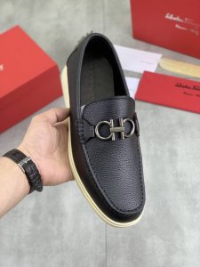 工厂p价p 实价 水染牛里 Salvatore Ferragamo 菲拉格慕 男士最新款休闲商务皮鞋 同步上市 面料采用专用进口原版荔枝纹小牛皮 内里采用进口水