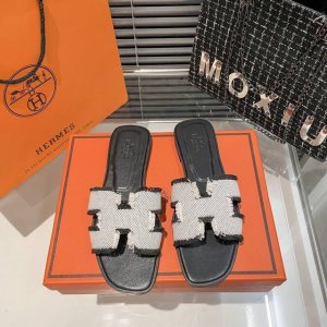 出厂 Hermes 爱马仕新款 毛边布面H拖鞋 码数：35-41