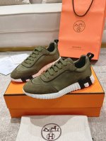 顶级版本2024ss Hermès 爱马仕 初秋新品情侣款 休闲鞋拼色设计MM风 超前时尚 简约高级 随意搭配 上脚非常轻便舒适鞋面：麂皮 牛皮内里：羊皮大底：